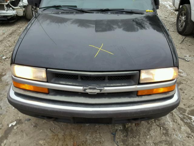 1GNCT18W2YK212182 - 2000 CHEVROLET BLAZER BLACK photo 7