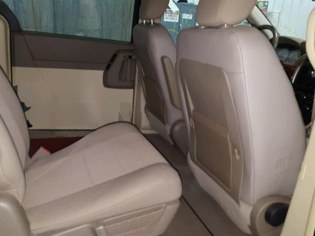 2A8HR54PX8R128592 - 2008 CHRYSLER TOWN & COU BLACK photo 6