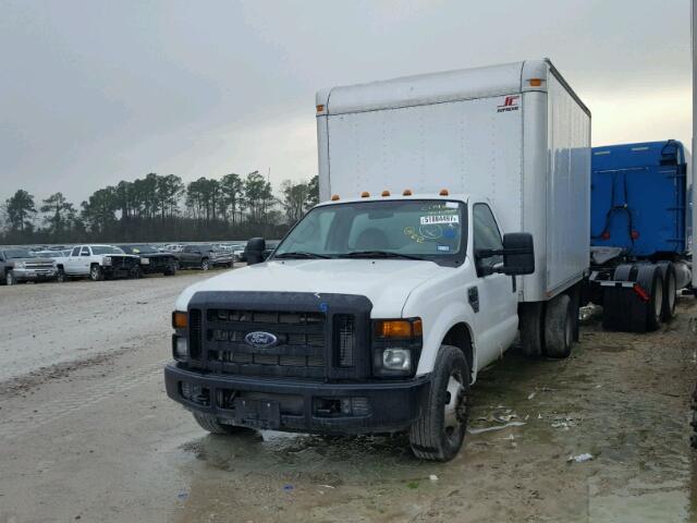 1FDWF36538EC31546 - 2008 FORD F350 SUPER WHITE photo 2