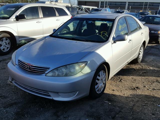 4T1BE32K86U684688 - 2006 TOYOTA CAMRY LE ვერცხლისფერი ფოტო 2