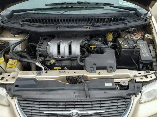 1C4GP44R5YB782144 - 2000 CHRYSLER TOWN & COU GOLD photo 7