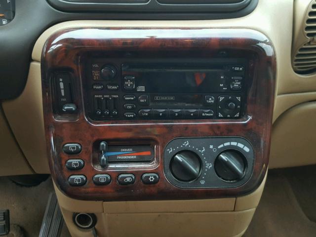 1C4GP44R5YB782144 - 2000 CHRYSLER TOWN & COU GOLD photo 9