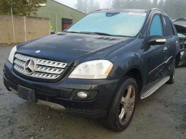 4JGBB86E28A342233 - 2008 MERCEDES-BENZ ML 350 BLACK photo 2