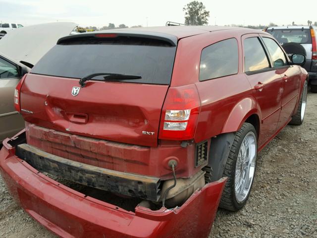 2D4FV48V55H167155 - 2005 DODGE MAGNUM SXT RED photo 4