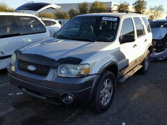 1FMYU03165KA65163 - 2005 FORD ESCAPE XLT SILVER photo 2