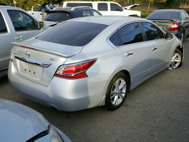 1N4AL3AP7FN401605 - 2015 NISSAN ALTIMA 2.5 SILVER photo 4