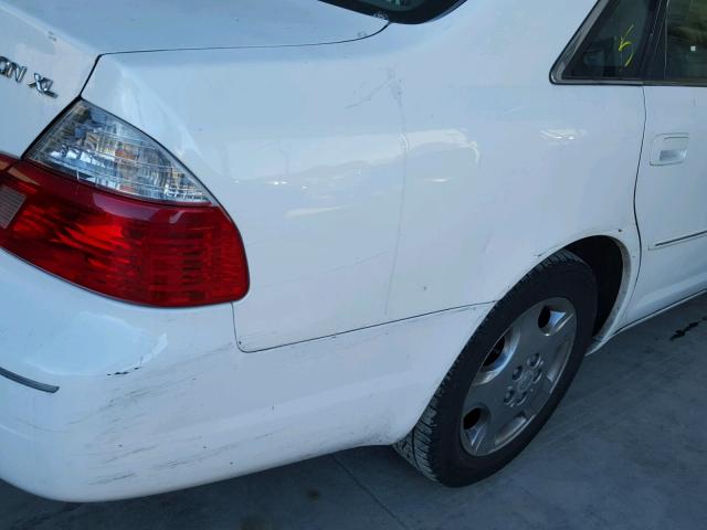 4T1BF28B14U358825 - 2004 TOYOTA AVALON XL WHITE photo 9