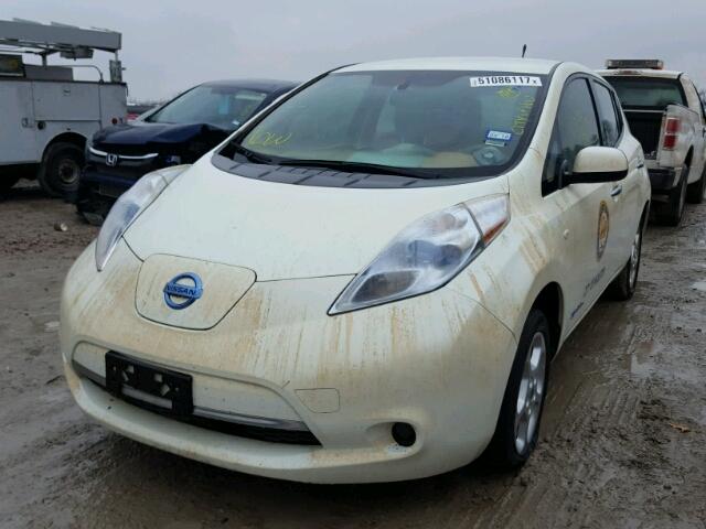 JN1AZ0CP7CT018164 - 2012 NISSAN LEAF SV WHITE photo 2