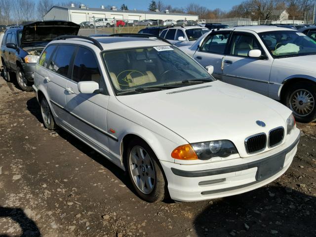 WBAAW33441ET40109 - 2001 BMW 325 IT WHITE photo 1