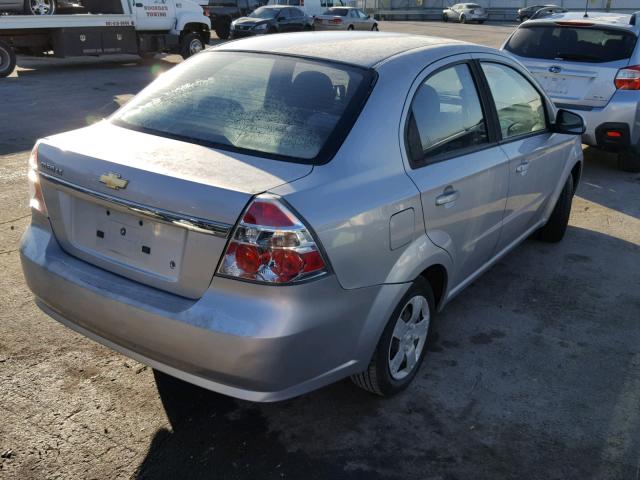 KL1TD56E39B613286 - 2009 CHEVROLET AVEO LS BLUE photo 4