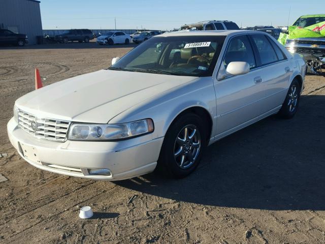 1G6KY5495WU930004 - 1998 CADILLAC SEVILLE ST WHITE photo 2