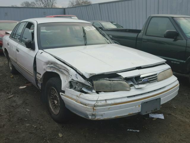 2FALP74W4PX107215 - 1993 FORD CROWN VICT WHITE photo 1