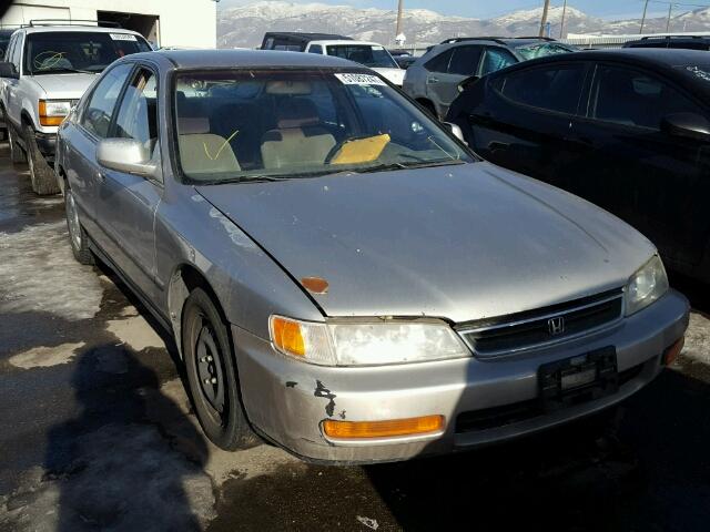 1HGCD5636TA100488 - 1996 HONDA ACCORD LX SILVER photo 1