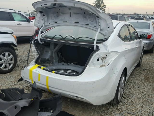 5NPDH4AE4CH118314 - 2012 HYUNDAI ELANTRA GL WHITE photo 4