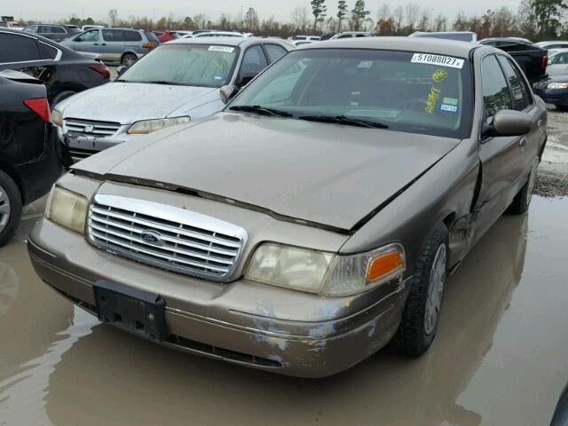 2FAFP73W53X142032 - 2003 FORD CROWN VICT GRAY photo 2