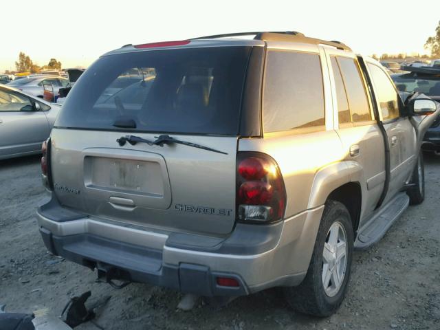 1GNDT13S122326383 - 2002 CHEVROLET TRAILBLAZE SILVER photo 4