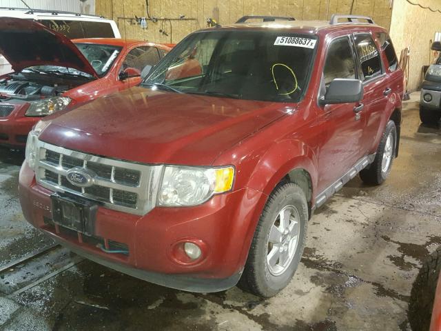 1FMCU9D73AKD01697 - 2010 FORD ESCAPE XLT RED photo 2