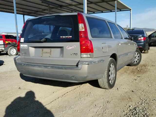 YV1SW61R712076905 - 2001 VOLVO V70 TAN photo 4