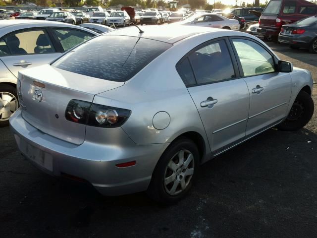 JM1BK32G281825574 - 2008 MAZDA 3 I SILVER photo 4