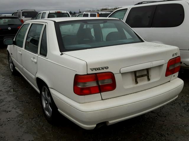 YV1LS5379W2553122 - 1998 VOLVO S70 T5 TUR WHITE photo 3