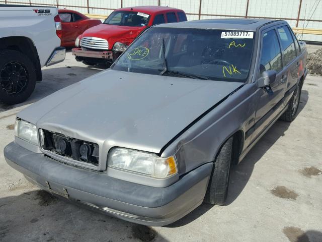 YV1LS5719S1256941 - 1995 VOLVO 850 SILVER photo 2