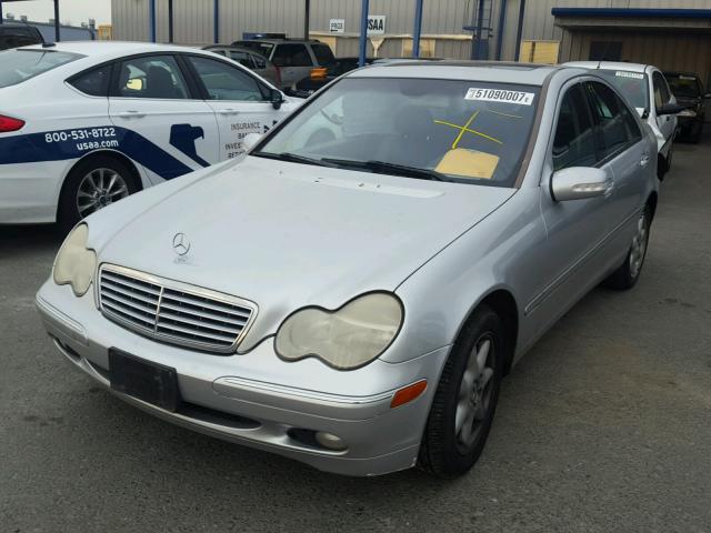 WDBRF61J54A620017 - 2004 MERCEDES-BENZ C 240 SILVER photo 2