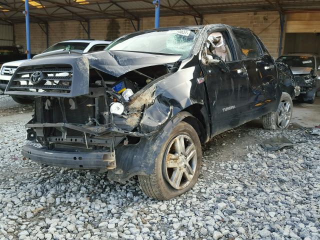 5TFDV58108X054480 - 2008 TOYOTA TUNDRA CRE BLACK photo 2