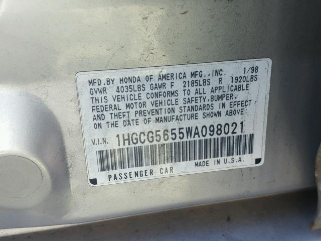 1HGCG5655WA098021 - 1998 HONDA ACCORD EX SILVER photo 10