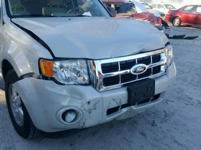 1FMCU03G89KA66514 - 2009 FORD ESCAPE XLT CREAM photo 9