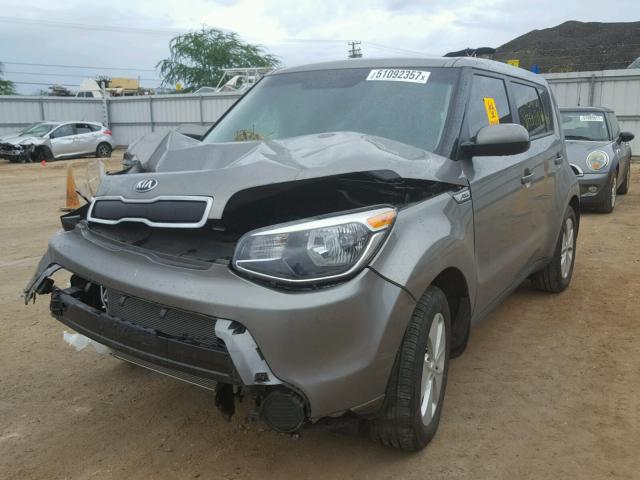 KNDJN2A2XG7356359 - 2016 KIA SOUL GRAY photo 2