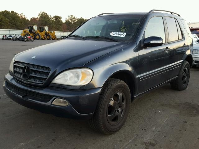 4JGAB57E03A445541 - 2003 MERCEDES-BENZ ML 350 BLUE photo 2