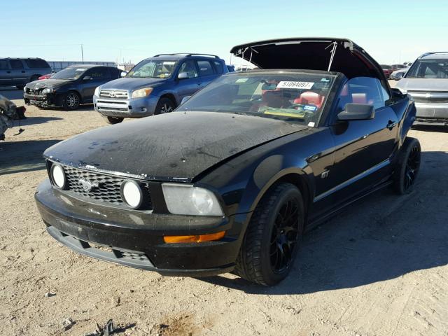 1ZVHT85H155243007 - 2005 FORD MUSTANG GT BLACK photo 2