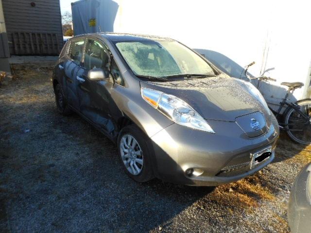 1N4AZ0CP9FC320711 - 2015 NISSAN LEAF S SILVER photo 1