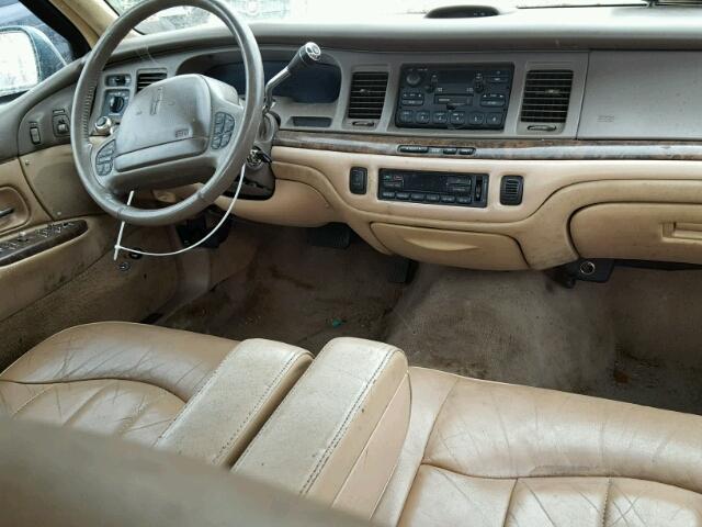 1LNLM82W3VY684774 - 1997 LINCOLN TOWN CAR S TURQUOISE photo 9