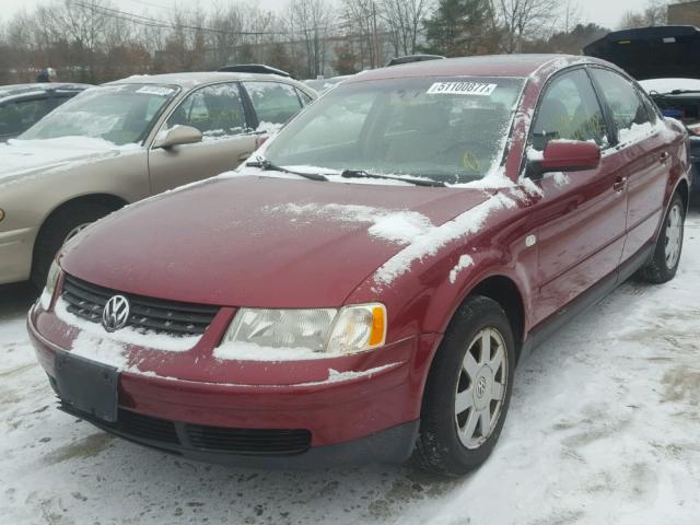 WVWMA23B0YP368124 - 2000 VOLKSWAGEN PASSAT GLS MAROON photo 2