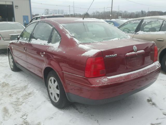 WVWMA23B0YP368124 - 2000 VOLKSWAGEN PASSAT GLS MAROON photo 3