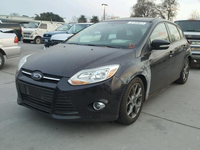 1FADP3K25EL455208 - 2014 FORD FOCUS SE BLACK photo 2