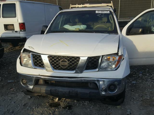 1N6AD06U27C411683 - 2007 NISSAN FRONTIER K WHITE photo 7