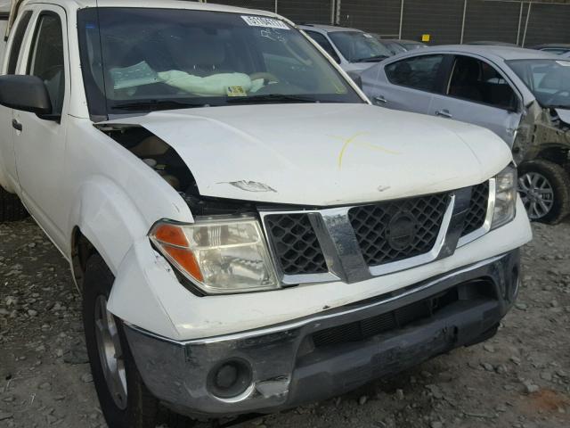 1N6AD06U27C411683 - 2007 NISSAN FRONTIER K WHITE photo 9