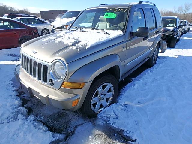 1J4GL58K15W689070 - 2005 JEEP LIBERTY LI GOLD photo 2