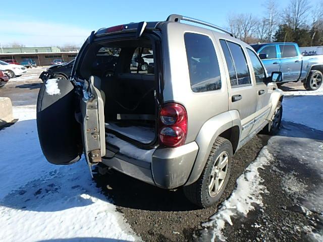 1J4GL58K15W689070 - 2005 JEEP LIBERTY LI GOLD photo 4