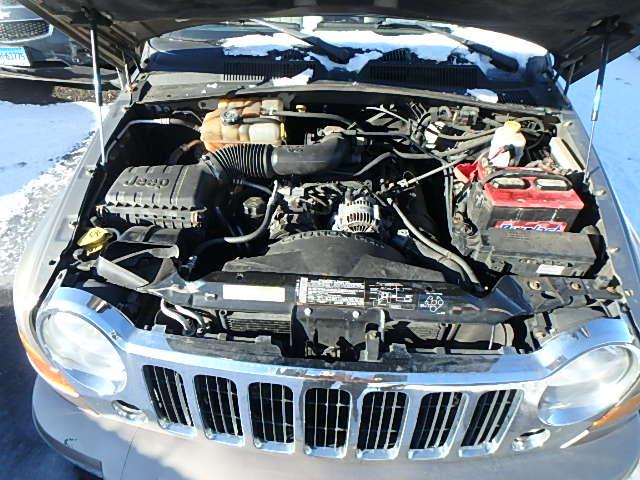 1J4GL58K15W689070 - 2005 JEEP LIBERTY LI GOLD photo 7