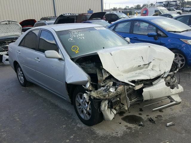 4T1BF30K15U110349 - 2005 TOYOTA CAMRY LE SILVER photo 1