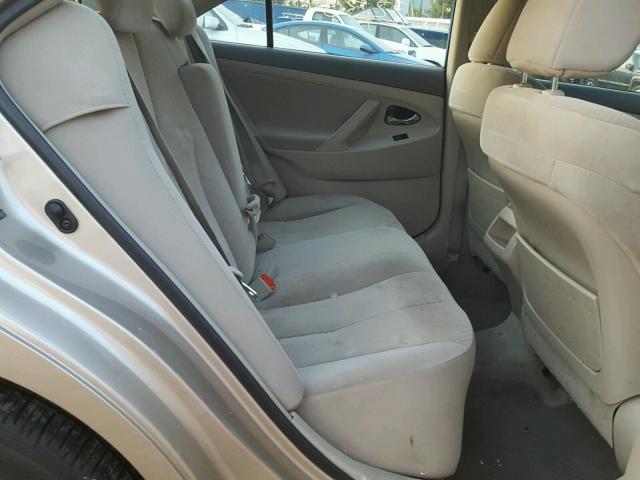 4T4BE46K89R056477 - 2009 TOYOTA CAMRY BASE GOLD photo 6