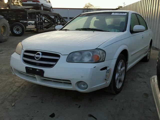 JN1DA31D63T500655 - 2003 NISSAN MAXIMA GLE WHITE photo 2