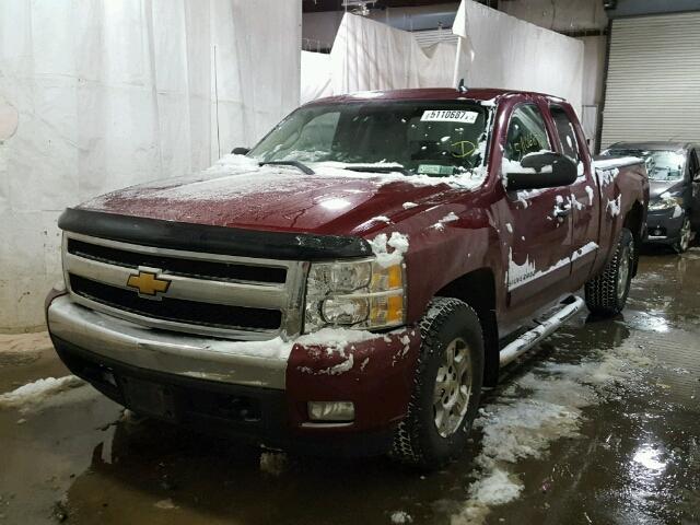 1GCEK19JX7E571025 - 2007 CHEVROLET SILVERADO RED photo 2