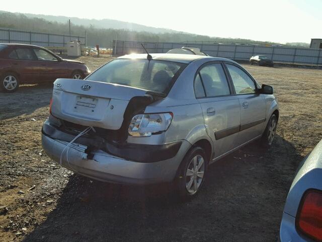 KNADE123666029960 - 2006 KIA RIO SILVER photo 4