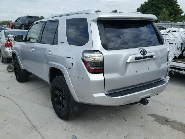 JTEBU5JR8F5252951 - 2015 TOYOTA 4RUNNER SR SILVER photo 3