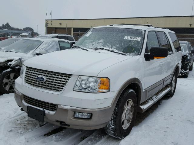 1FMFU18LX4LB58154 - 2004 FORD EXPEDITION WHITE photo 2