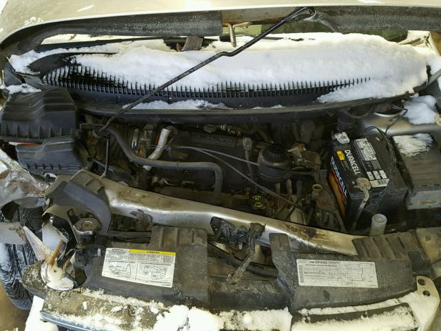 2C4GP44R25R131521 - 2005 CHRYSLER TOWN & COU SILVER photo 7